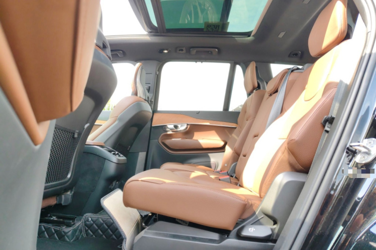 沃尔沃XC90 2024款 B6 智逸豪华版 7座中控内饰21
