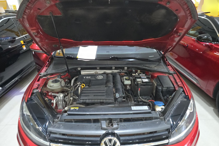 大众 高尔夫 2018款  230TSI 自动豪华型机舱底盘24