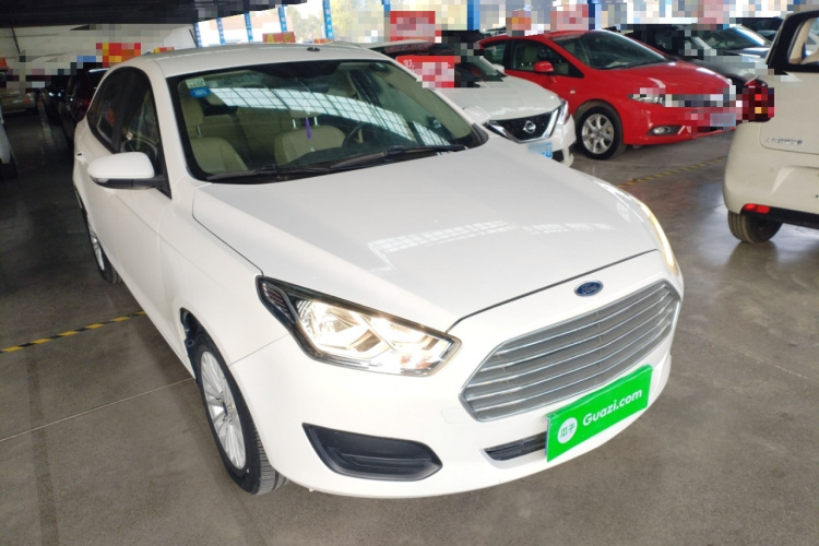 福特 福睿斯 2017款 改款 1.5L 自动舒适型车身外观3