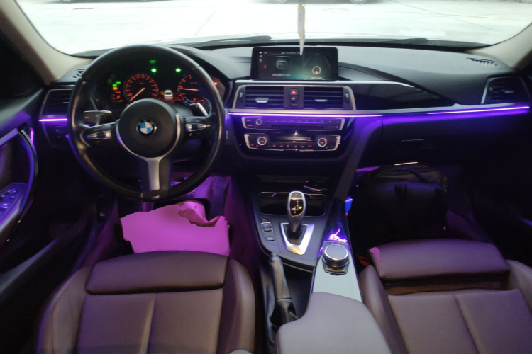 宝马3系 2018款 320Li 领先型M运动套装中控内饰7002