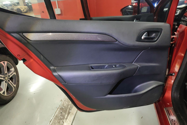 雪铁龙C4L 2016款 1.6T 自动领先型中控内饰7008