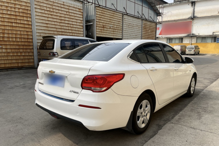 雪佛兰 科沃兹 2016款 1.5L 手动欣享版车身外观6005