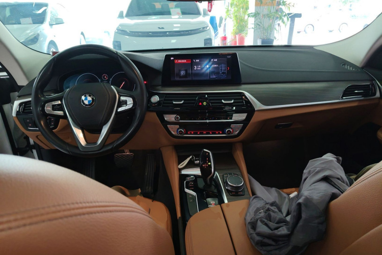 宝马6系GT 2019款 630i 豪华设计套装中控内饰12