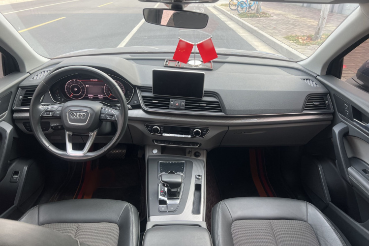 奥迪Q5L 2018款 45 TFSI 尊享时尚型 国V中控内饰7005