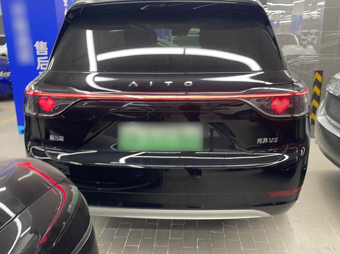 鸿蒙智行 问界M9 2024款 增程 Ultra版 42kWh 6座版(5)