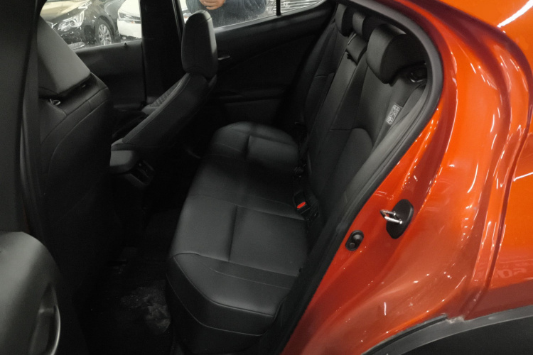 雷克萨斯UX新能源 2020款 300e 纯·享版中控内饰21