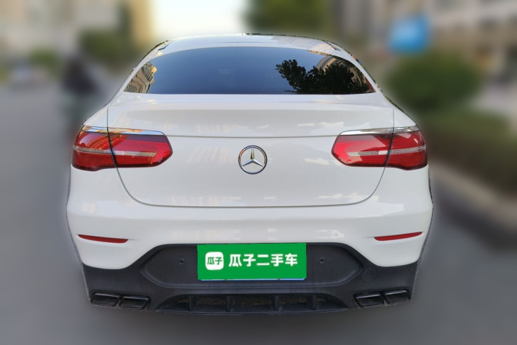 奔驰GLC轿跑 2017款 GLC 200 4MATIC 轿跑SUV车身外观6