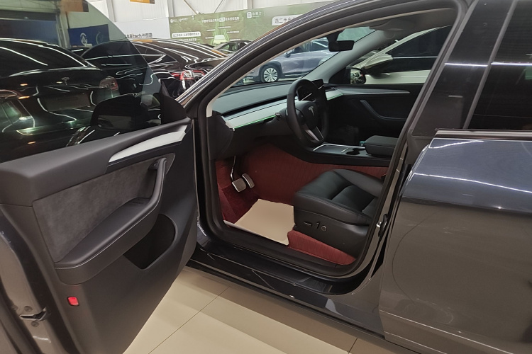 特斯拉 Model Y 2024款 后轮驱动版中控内饰20