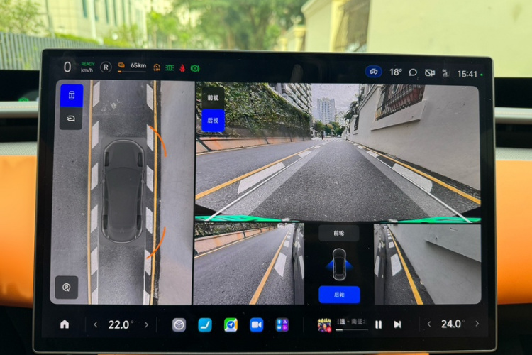 小米汽车 小米YU7 2025款 超长续航高性能四驱Max版中控内饰7005