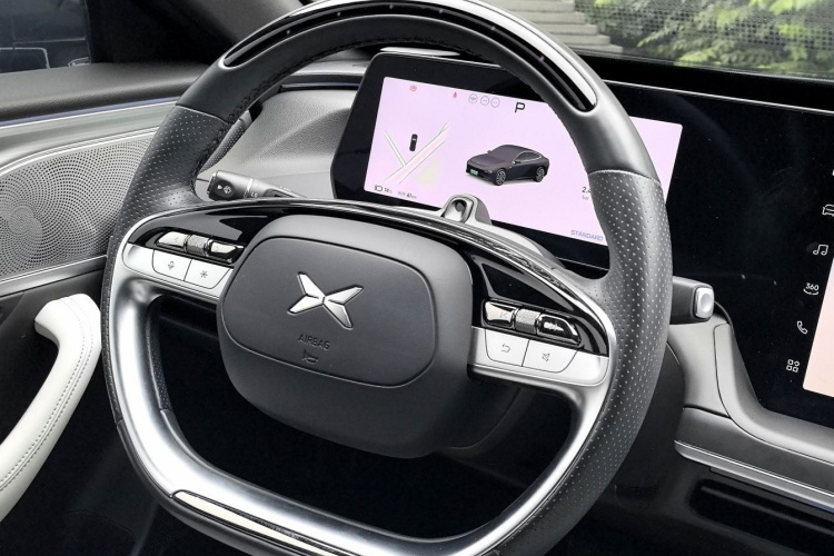 小鹏P7 2024款 P7i 550 Pro中控内饰7004