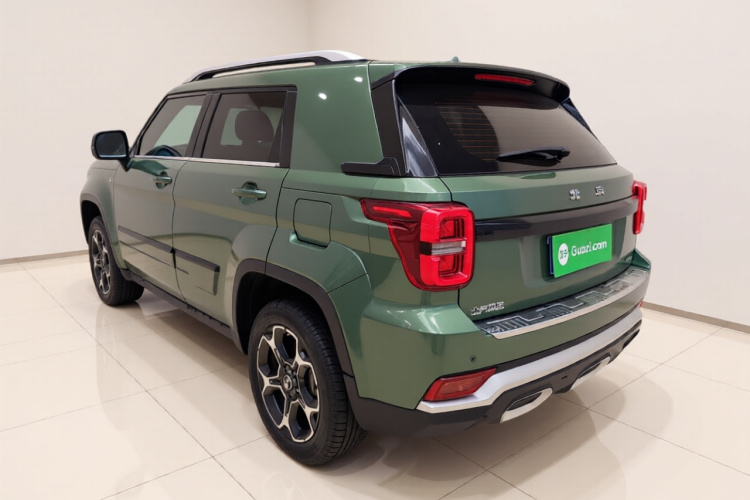 北京越野 北京BJ30 2021款 1.5T 狼小美版车身外观5