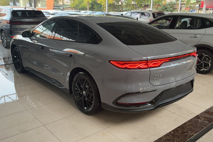 比亚迪 汉 2025款 DM-i 125KM精英型车身外观6003