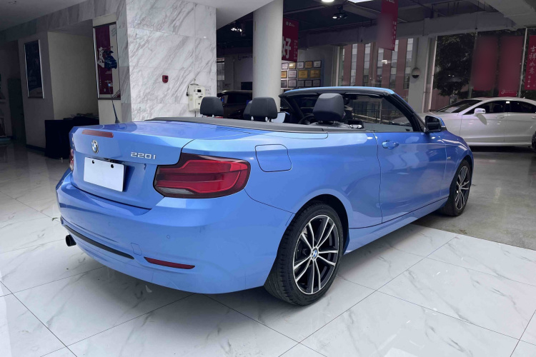 宝马2系(进口) 2018款 220i 敞篷轿跑车 运动设计套装车身外观6006