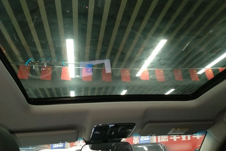 捷途X70S 2023款 1.5T DCT荣耀版 7座中控内饰22