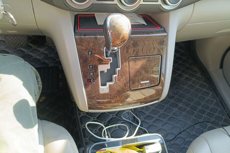 马自达8 2013款 2.5L 精英版局部细节18