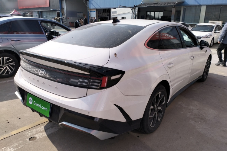 现代 索纳塔 2024款 1.5T Pro车身外观7