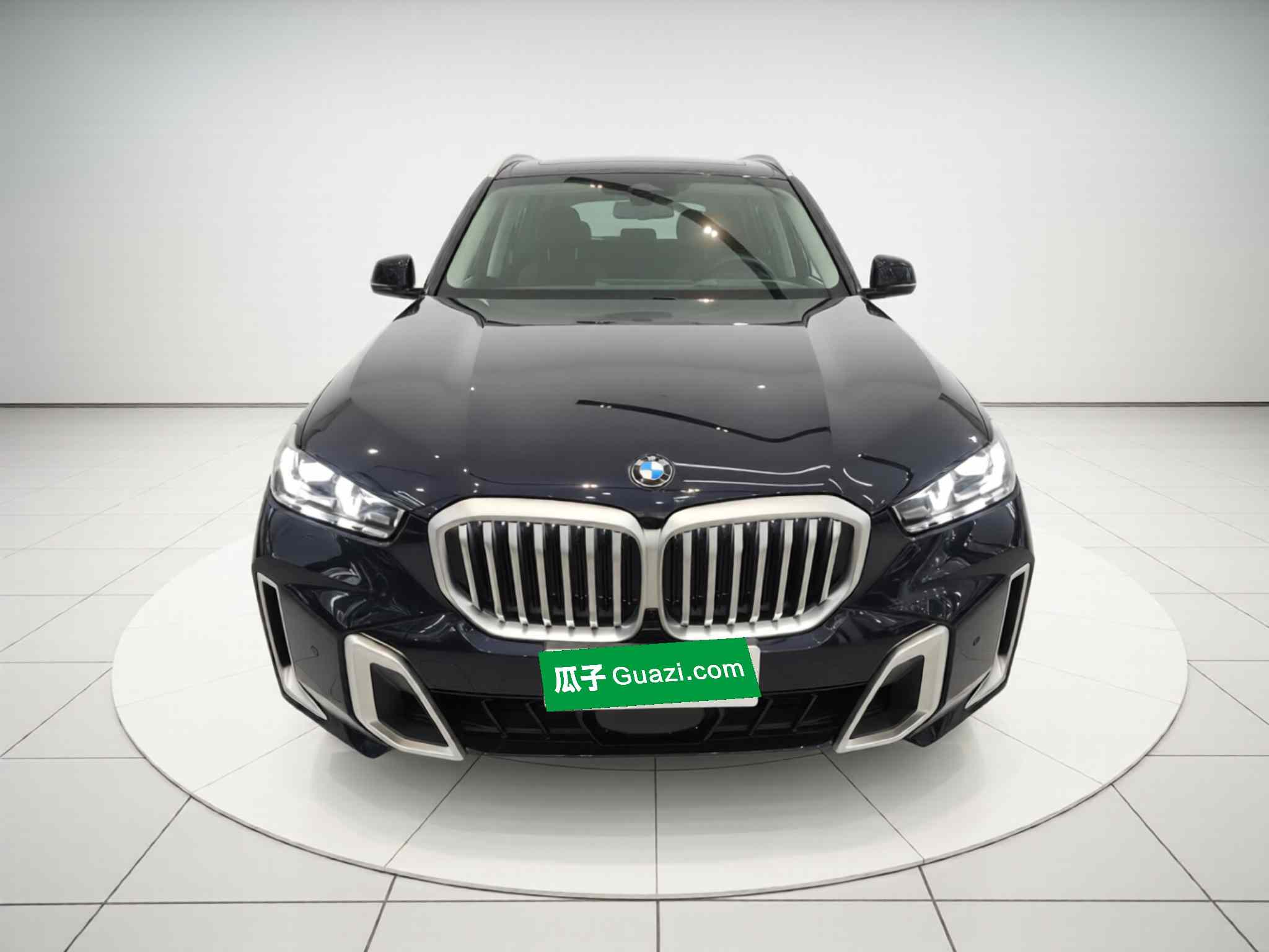 宝马X5 2023款 xDrive 30Li 尊享型M运动套装(1)
