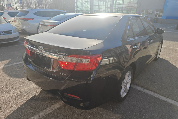 丰田 凯美瑞 2012款 骏瑞 2.0S 耀动版车身外观7