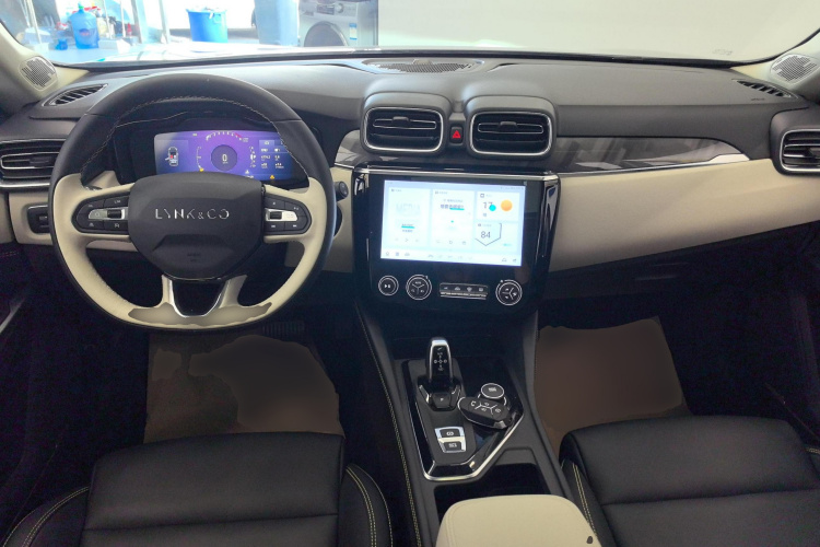 领克02 2022款 2.0TD DCT耀Plus中控内饰12