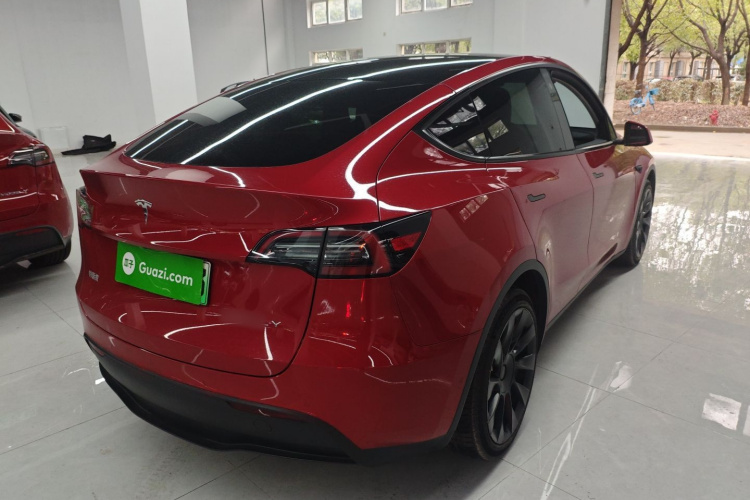 特斯拉 Model Y 2022款 长续航全轮驱动版车身外观7