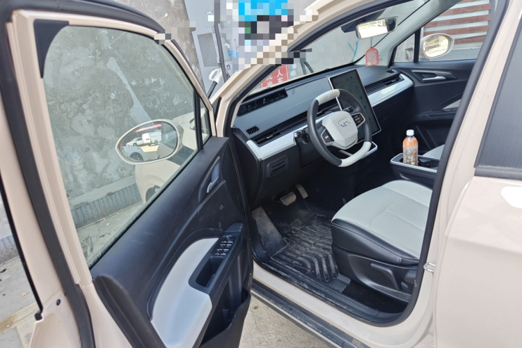 哪吒汽车 哪吒AYA 2023款 318 Lite中控内饰20