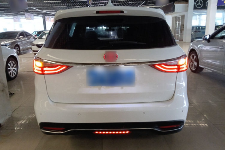 比亚迪 宋MAX 2017款 1.5T 自动智联豪华型 7座车身外观6