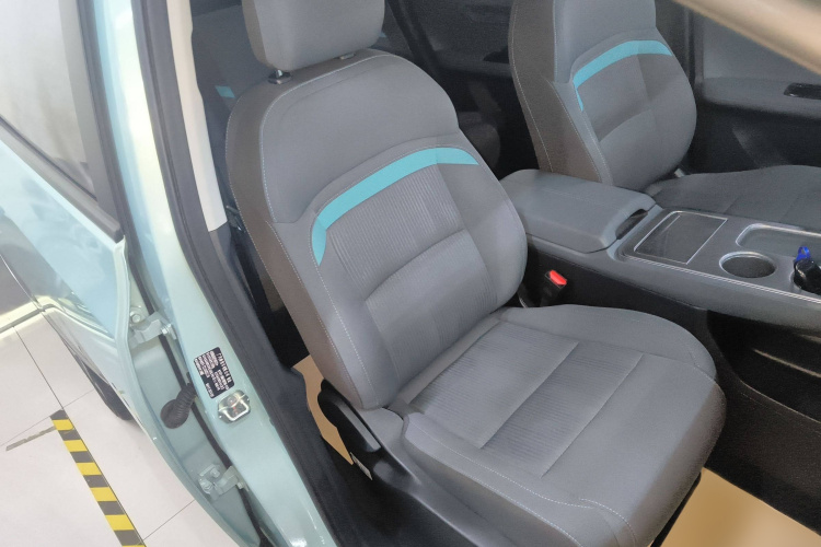 埃安 AION Y 2023款 Younger局部细节41