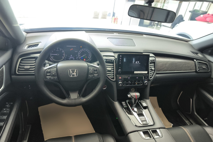 本田UR-V 2020款 240TURBO 两驱致悦版中控内饰12