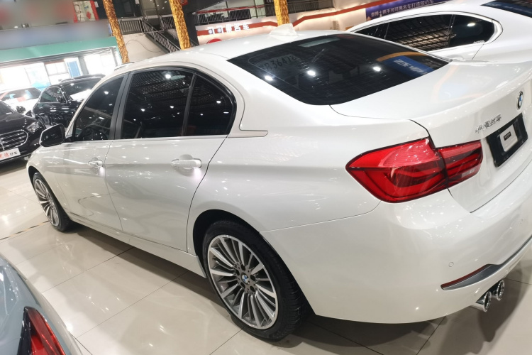 宝马3系 2019款 320Li 时尚型车身外观4