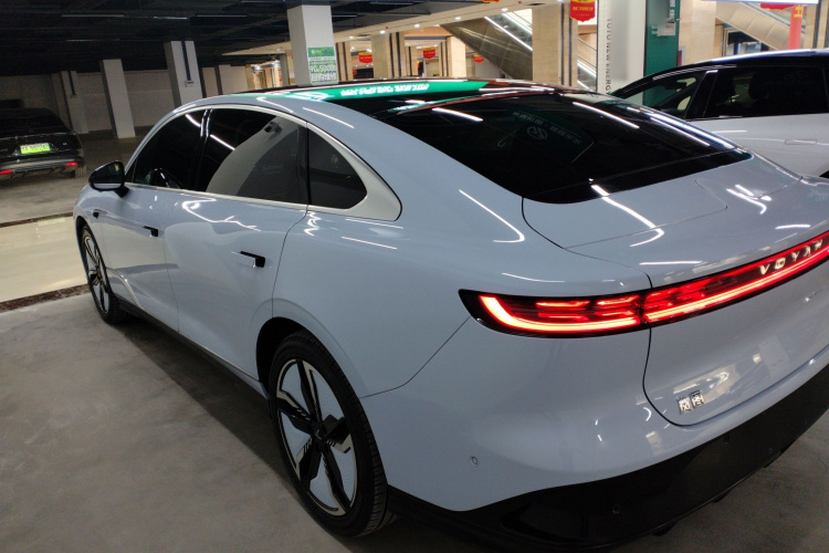 岚图汽车 岚图追光 2023款 四驱长续航版车身外观4