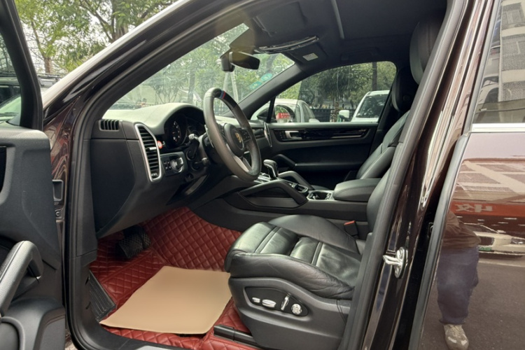 保时捷 2018款 Cayenne 3.0T中控内饰7005