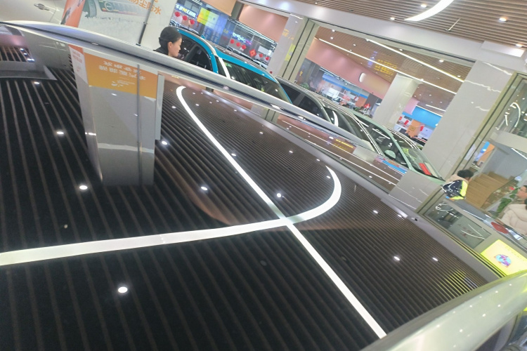 岚图汽车 岚图FREE 2021款 四驱标准增程专属豪华套装局部细节57