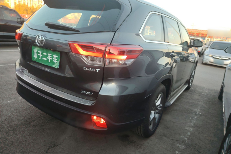 丰田 汉兰达 2018款  2.0T 两驱豪华版 7座 国VI车身外观7