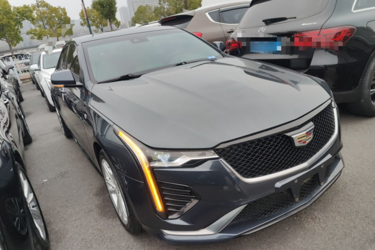 凯迪拉克CT4 2021款 28T 风尚型车身外观3