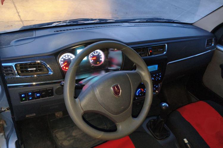 金杯 小海狮X30 2020款 1.5L 厢货超享型国VI SWC15M中控内饰12