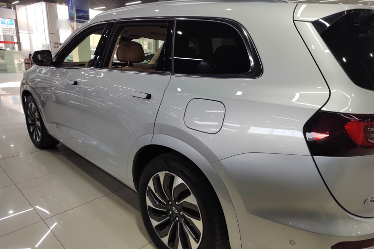 鸿蒙智行 问界M7 2024款 1.5T 后驱Plus版 5座车身外观4