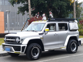 超境汽车 共创坦克300 2021款 2.0T 赛博坦克