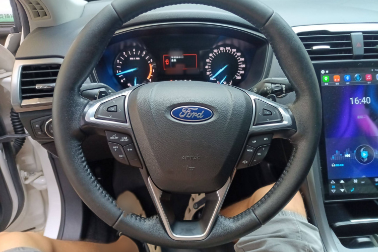 福特 蒙迪欧 2018款 EcoBoost 180 时尚型局部细节13