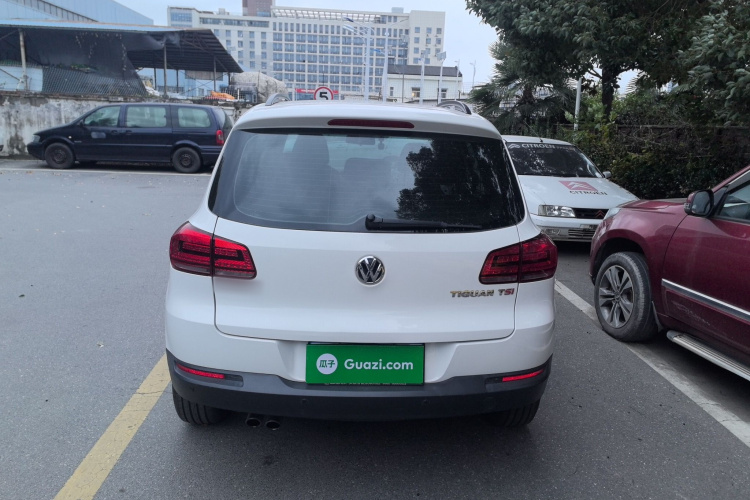 大众 途观 2015款 1.8TSI 手动两驱风尚版车身外观6004