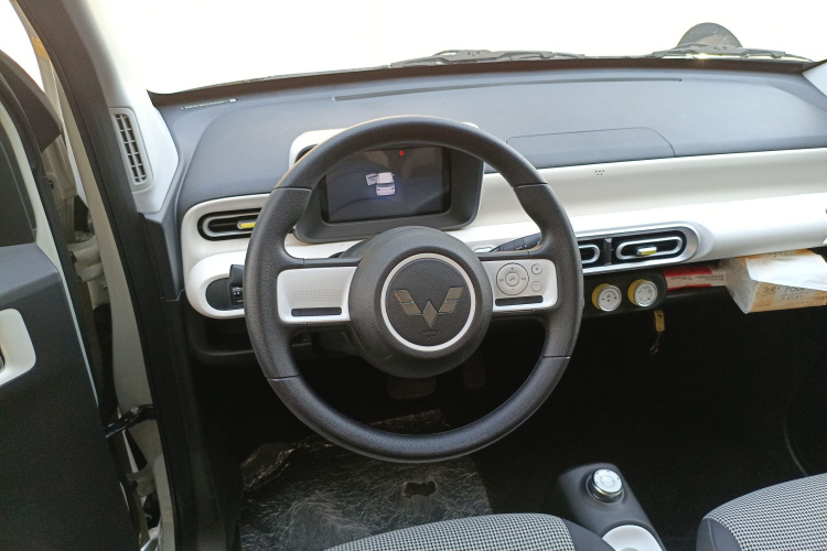 五菱汽车 宏光MINIEV 2024款 第三代 215km 青春版局部细节13