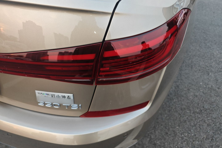 大众 帕萨特 2022款 330TSI 豪华版车身外观9