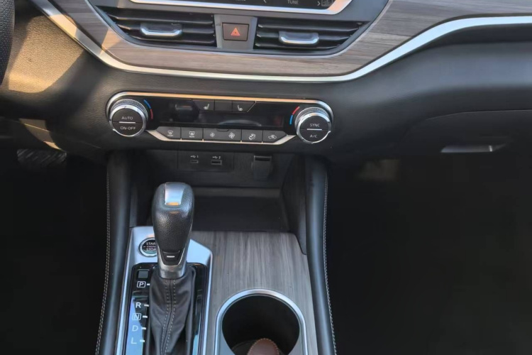 日产 天籁 2021款 2.0L XL Upper AD1 智行领航版中控内饰7004