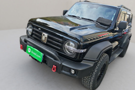 坦克300 2025款 2.0T 征服者