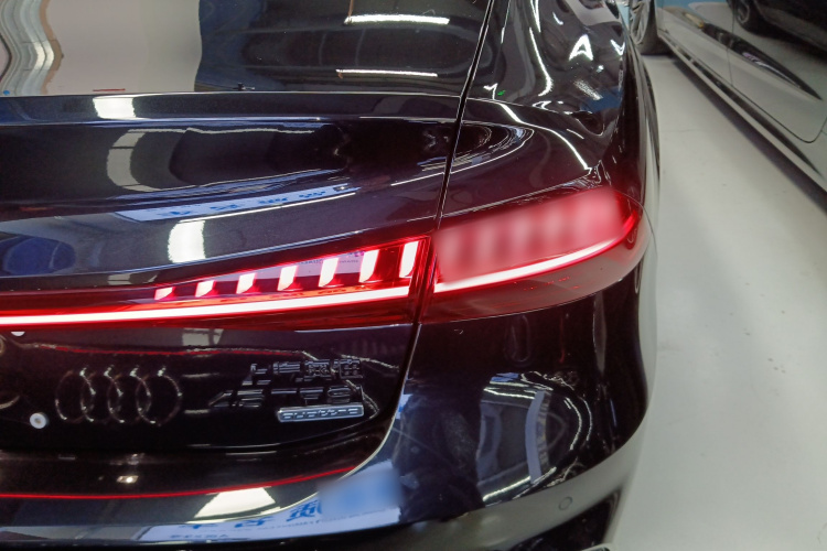 奥迪A7L 2024款 45 TFSI quattro S-line 黑武士版车身外观6004