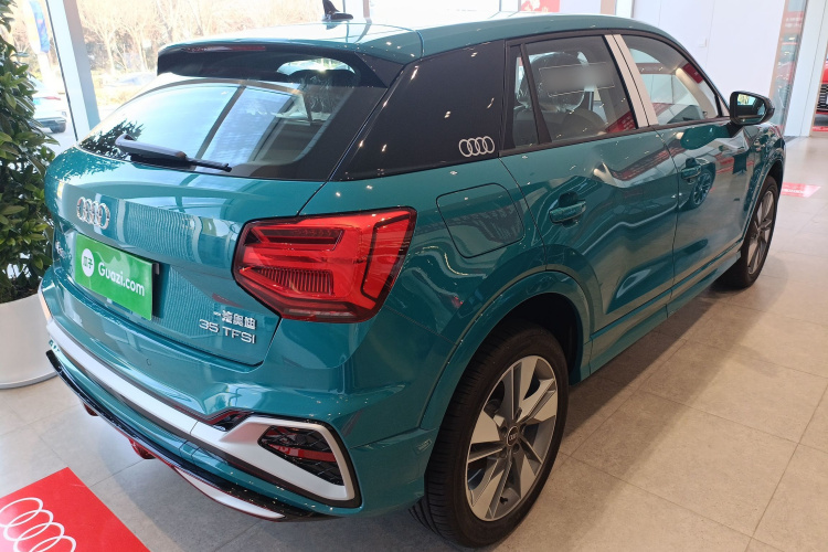 奥迪Q2L 2025款 35TFSI 时尚动感型车身外观7