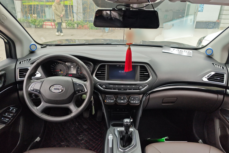 广汽传祺 传祺GS4 2015款 200T 手动豪华版中控内饰12