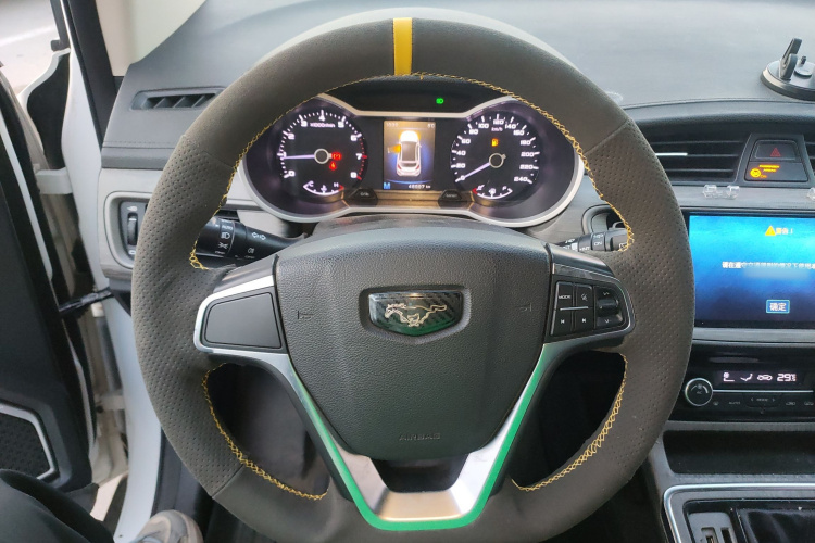 吉利汽车 帝豪GS 2018款 优雅版 1.8L 手动领尚型中控内饰13