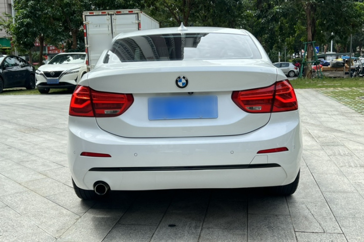 宝马1系 2017款 118i 设计套装型车身外观6004