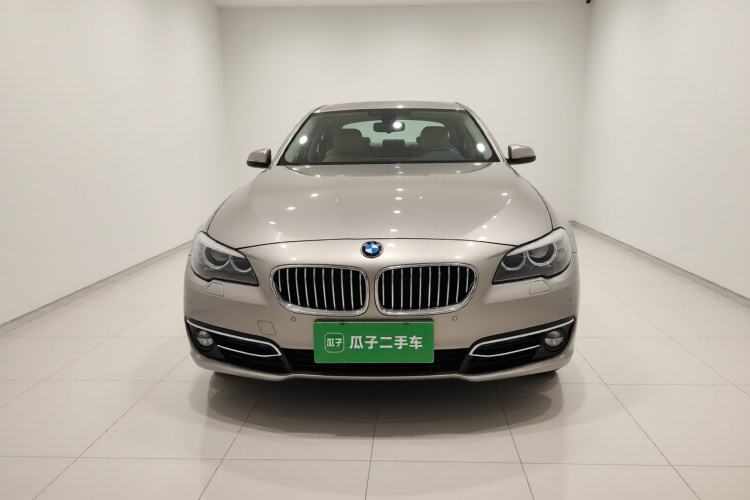 宝马5系 2014款 525Li 豪华设计套装车身外观2