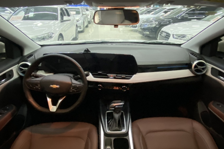 雪佛兰 科鲁泽 2024款 1.5L 双离合悦享版中控内饰7001